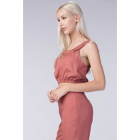 3/$25 THICK STRAP BOXY TOP - Picture 5 of 8